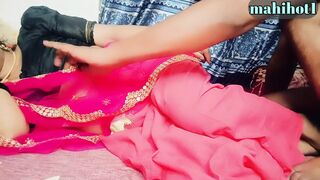 Stunning Bhabhi suddenly her bf came and started fucking.