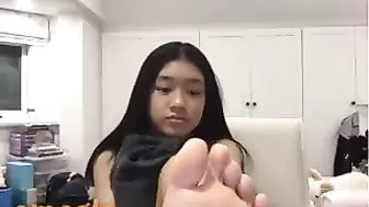 18 year old feet on webcam