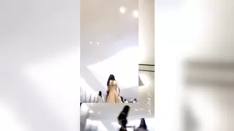 Upskirt asian no panties