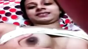 Cute Mature Aunty Making a Video of herself getting Naughty