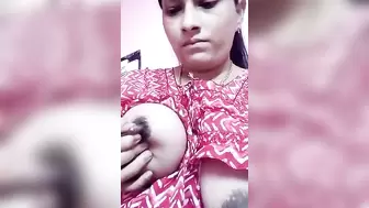 South Indian MILF milking her big boobs!!!