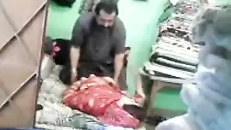 Mature Pakistani couple in to a quick fuck in shop