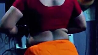 indian mom wearing saree