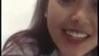 MALAY BITCH NOT WEARING THE BRA ON LIVE