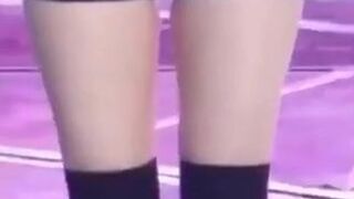 Zooming In On Jisoo's Lovely Thighs