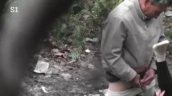 Japanese Prostitute Cummed By Daddy In Forest