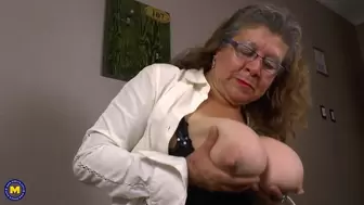 Chinese old lady with great gigantic boobs screwed by fresh hubby