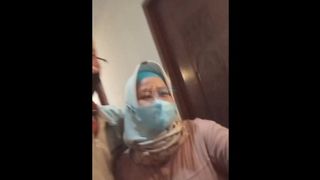 "PEMBUAHAN DI AWAL RAMADHAN" _ Fuckin' indonesian hijab fat woman milf housewife landlord broker mediator